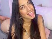 MaddiieHoney